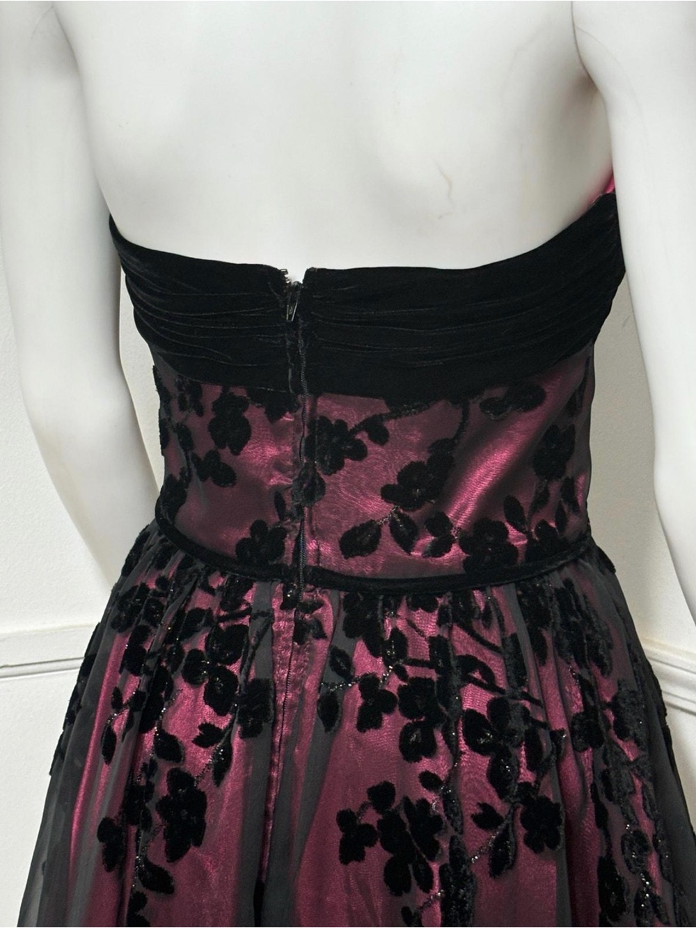 Betsey Johnson Velvet Floral Strapless Party Dress Size 2 Burgundy Black - Picture 7 of 9